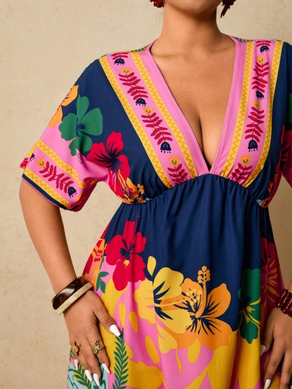 Multicolor Boho Women's Plus Size Tropical Print V-Neck Short Sleeve maxi Dress - Picture 4 of 7